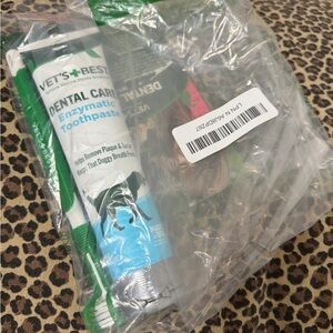 Enzymatic Toothpaste & Brush - Green/White